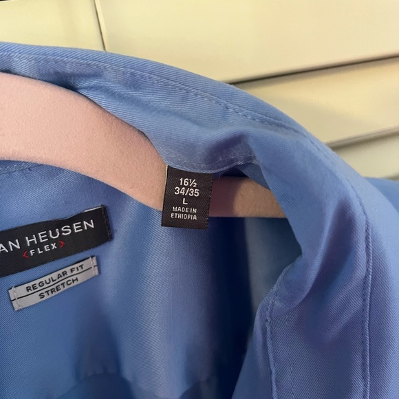 Van Heusen Dress Shirt - Picture 2 of 4